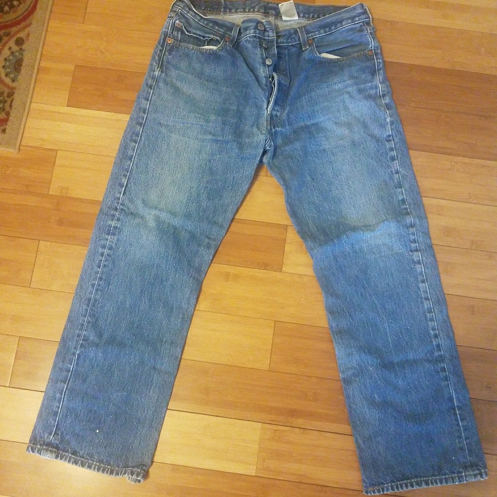 Levis